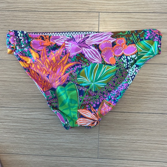 LIKE NEW! Trina Turk Colorful Floral Halter Bikini Top + matching bottoms Sz 12 - Picture 6 of 8